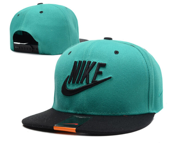 Cappello Snapback NIKE [M. 03]