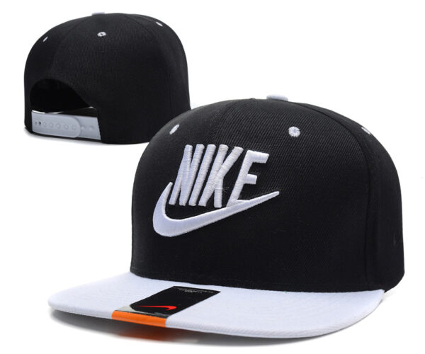 Cappello Snapback NIKE [M. 04]