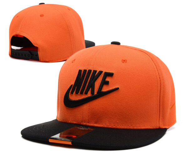 Cappello Snapback NIKE [M. 09]